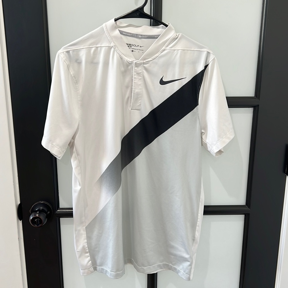 Nike Golf modern fit shirt size M